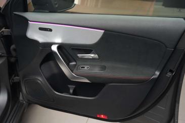 Mercedes Classe A Berline 200 — photo 38