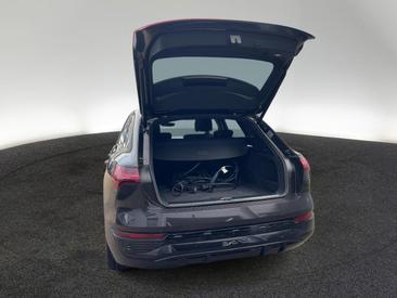 Audi Q8 E-tron E-tron 55 Quattro 300 KW — photo 10