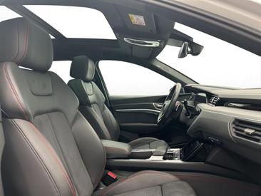 Audi Q8 E-tron E-tron 55 Quattro 300 KW — photo 4