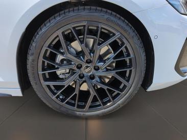 Audi A6 Avant TDI — photo 8