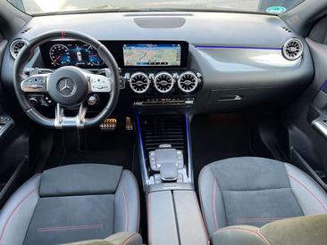 Mercedes GLA 35 4MATIC — photo 16