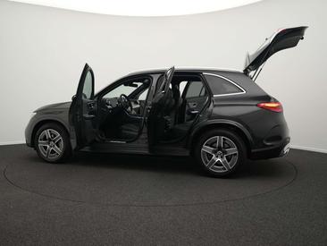 Mercedes GLC 300 D — photo 16
