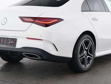 Mercedes CLA Berline 200 — photo 3