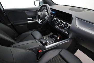 Mercedes GLA 200d — photo 2