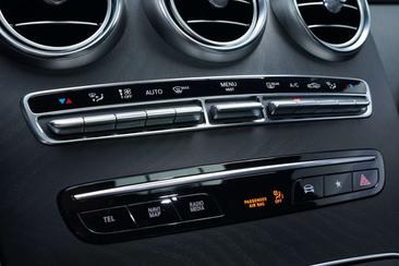 Mercedes GLC 300 D — photo 26