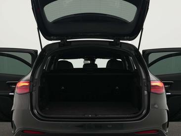 Mercedes GLC 300 D — photo 17