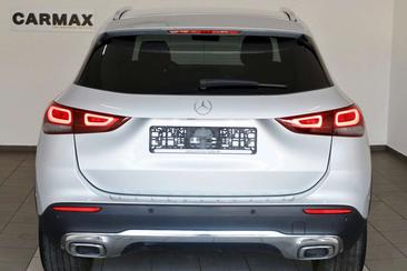 Mercedes GLA 200d — photo 23