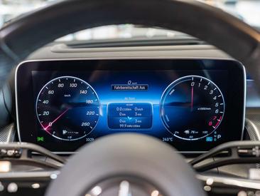 Mercedes GLC 400 E — photo 14