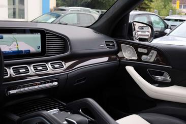 Mercedes GLE 400 E — photo 31