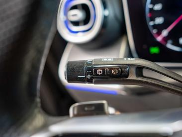 Mercedes GLC 400 E — photo 17