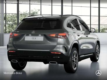 Mercedes GLA 180 — photo 3