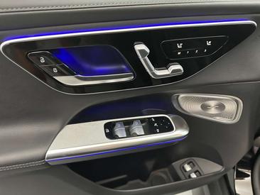 Mercedes GLC 400 E — photo 16