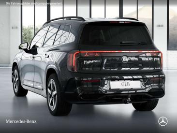 Mercedes GLB 250 — photo 20
