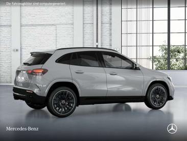 Mercedes GLA 200 — photo 16