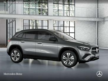 Mercedes GLA 200 — photo 14