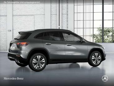 Mercedes GLA 200 — photo 15