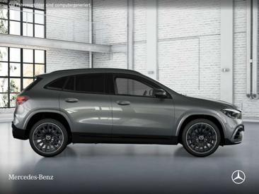Mercedes GLA 200 — photo 17