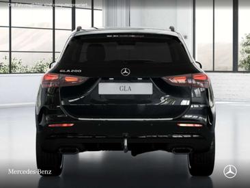 Mercedes GLA 200 — photo 6