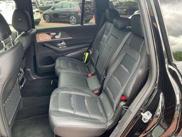 Mercedes GLS 63 4MATIC — photo 16
