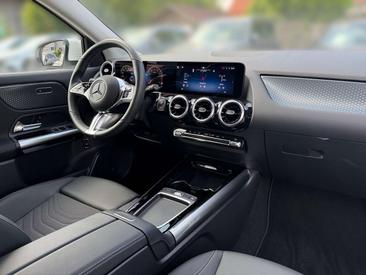 Mercedes GLA 180 — photo 7