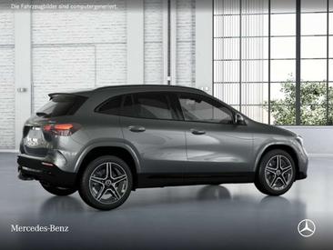 Mercedes GLA 250 — photo 15