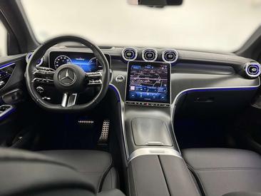 Mercedes GLC 400 E — photo 11