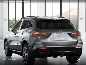 Mercedes GLA 250 — photo 19