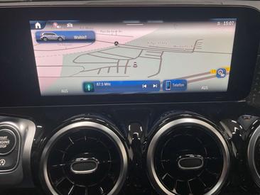 Mercedes GLB 180 D — photo 13