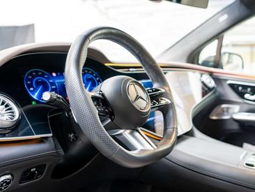 Mercedes EQE Berline 500 — photo 18