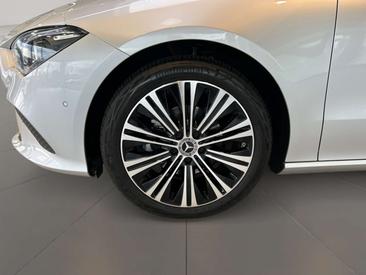 Mercedes CLA Berline 180 — photo 6