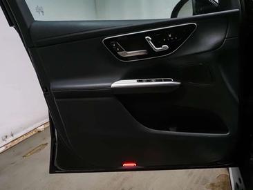 Mercedes GLC 400 E — photo 8
