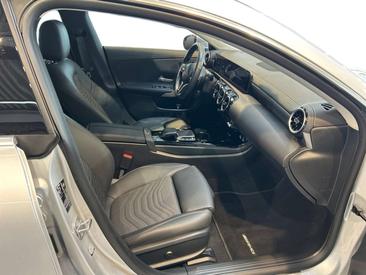 Mercedes CLA Berline 180 — photo 8