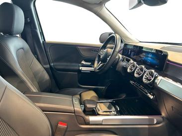 Mercedes GLB 250 — photo 8