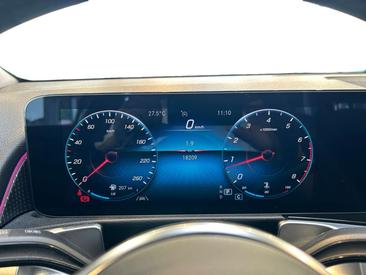 Mercedes GLB 250 — photo 12
