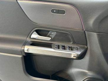 Mercedes GLB 250 — photo 16