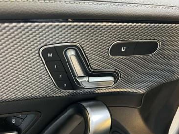 Mercedes CLA Berline 180 — photo 18