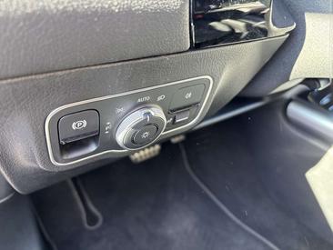 Mercedes GLA 35 4MATIC — photo 20