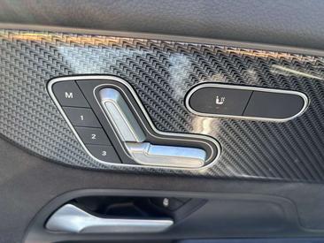 Mercedes GLA 35 4MATIC — photo 23