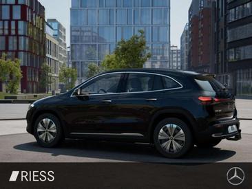 Mercedes EQA 300 4MATIC — photo 8