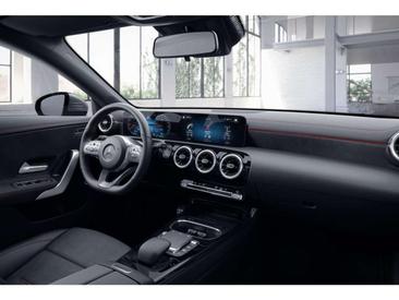 Mercedes CLA Berline 200 — photo 10