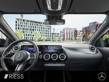 Mercedes EQA 300 4MATIC — photo 15