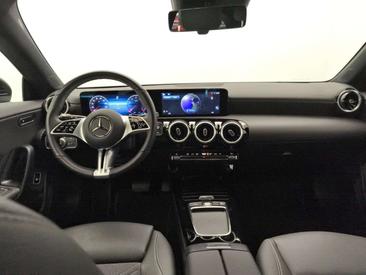 Mercedes CLA Berline 200 — photo 16