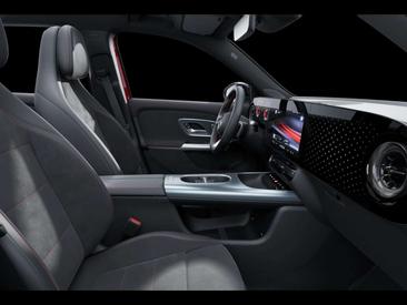 Mercedes GLB 250 — photo 9