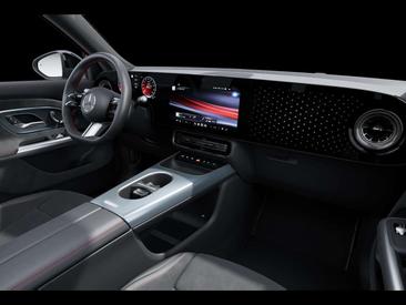 Mercedes GLB 250 — photo 11