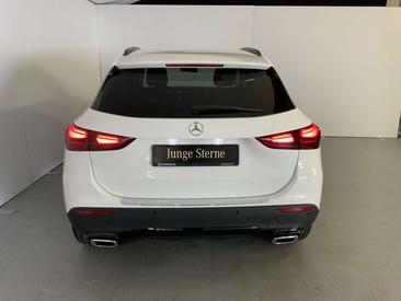 Mercedes GLA 180 — photo 5