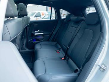 Mercedes EQA 250 — photo 7