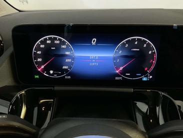 Mercedes GLA 180 — photo 10