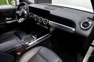Mercedes EQB 250 — photo 13