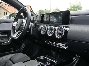 Mercedes CLA Berline 250 E — photo 7