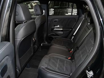 Mercedes GLA 250 — photo 11